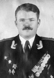 БЕЛОБОРОДЫЙ Василий Сергеевич (1922-1987)